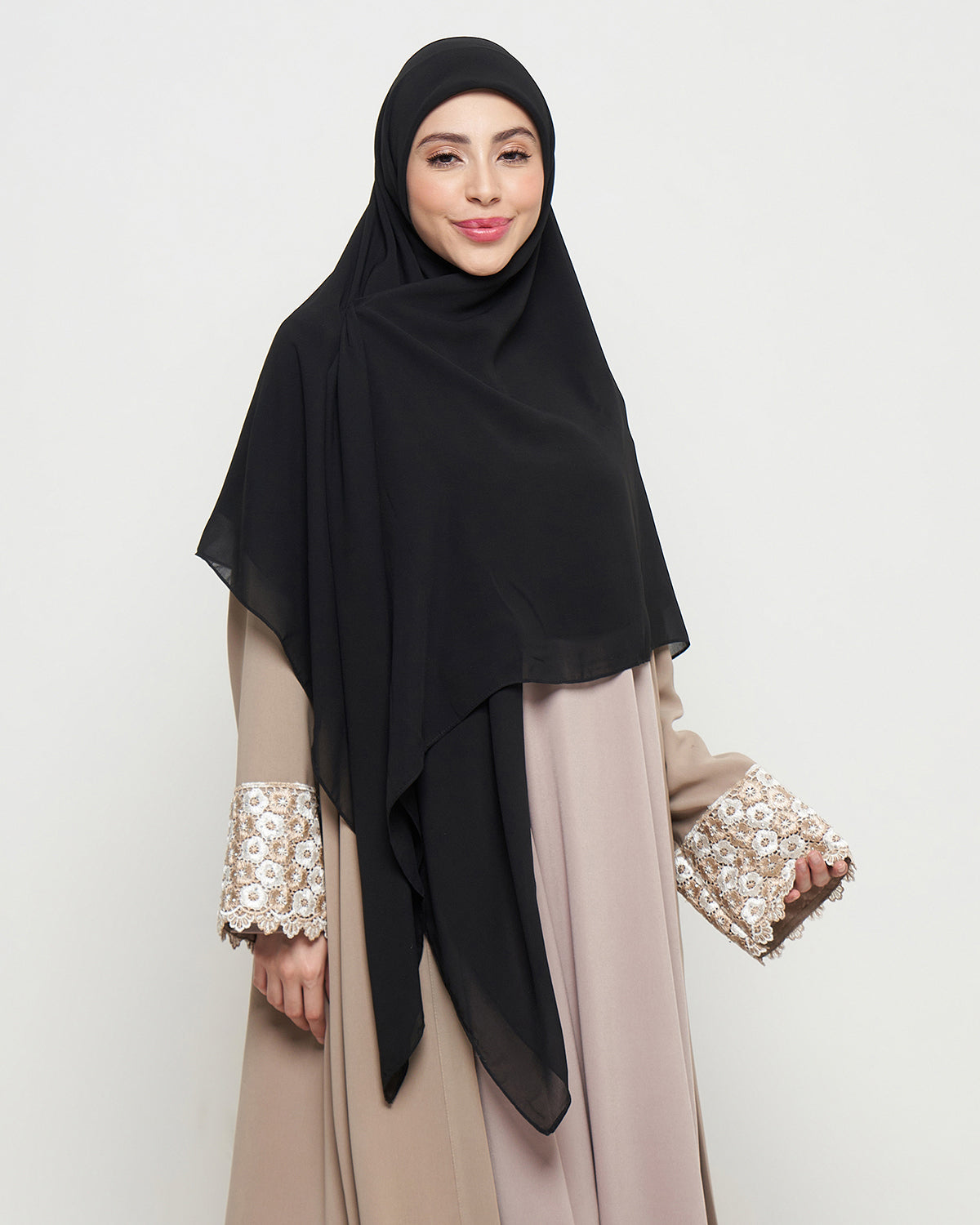 Zura Syar’i Square Scarf - Black