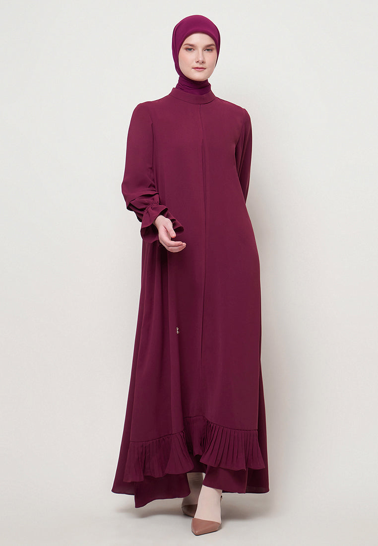 Safra - Maroon Abaya with Pleated Accent