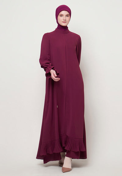 Safra - Maroon Abaya with Pleated Accent