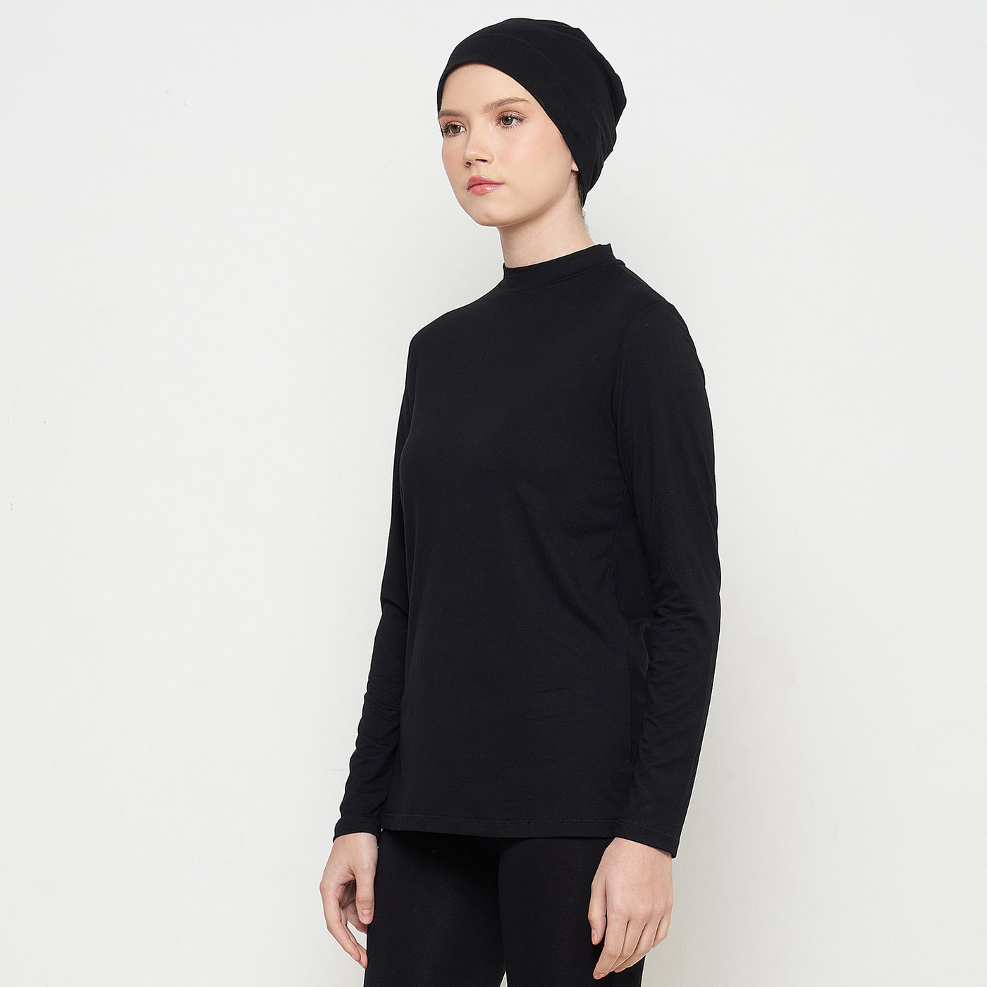 Long Sleeve Turtleneck Inner Shirt - Black